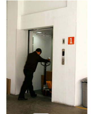 آسانسور باربری AV Drive Warehouse با اتاق ماشین 3000 کیلوگرم